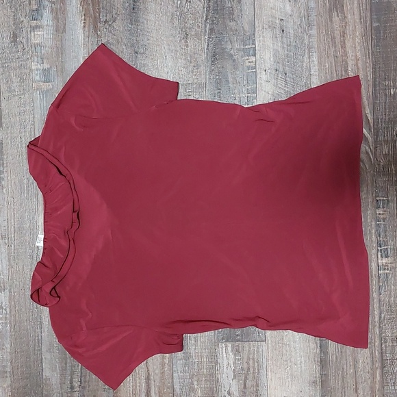 Ruffled Cato Burgundy top - Picture 2 of 3